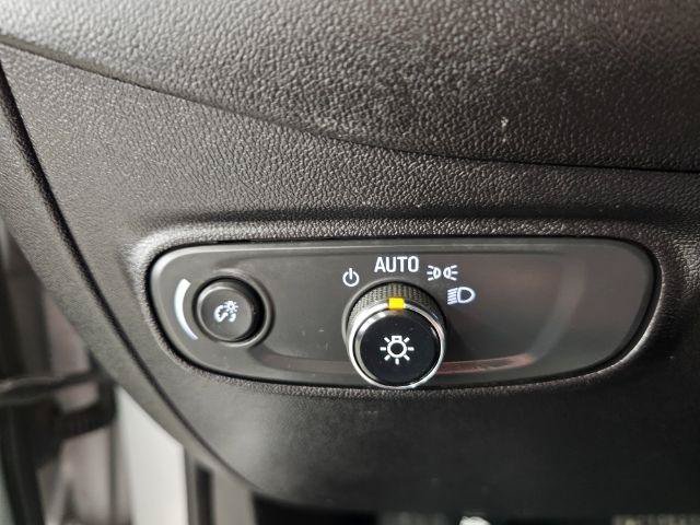 Used 2018 Chevrolet Equinox LS FWD image 20