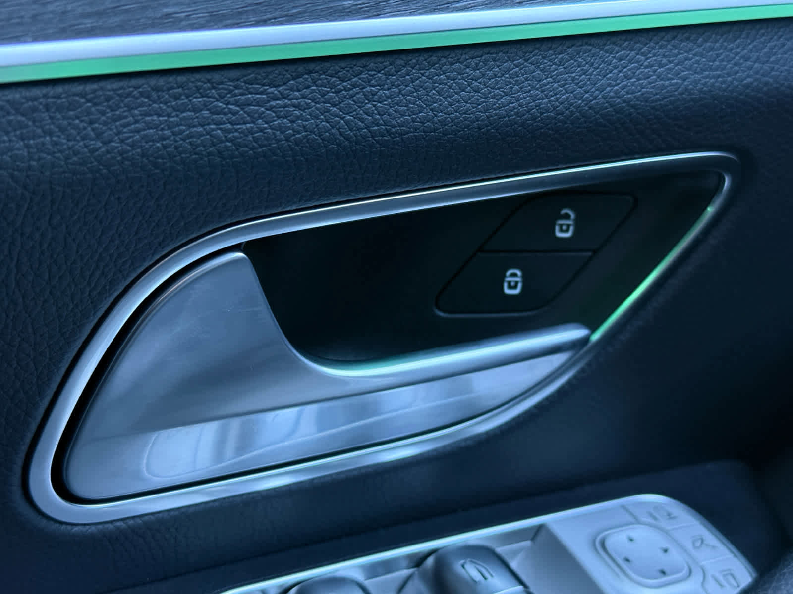 Certified 2025 Mercedes-Benz GLE 350 4MATIC image 27