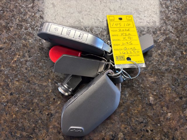 Used 2025 Kia K4 FWD image 36