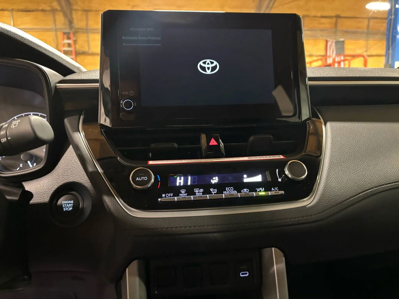 Used 2024 Toyota Corolla Cross LE image 38