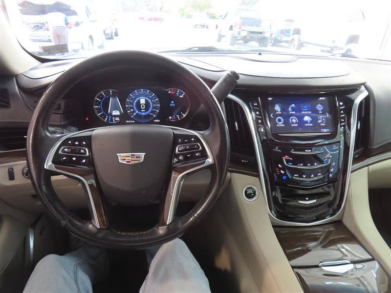 Used 2020 Cadillac Escalade Premium Luxury RWD image 25