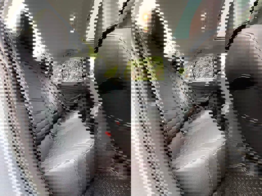 Certified 2023 Volkswagen Jetta SE w/ Panoramic Sunroof Package image 14