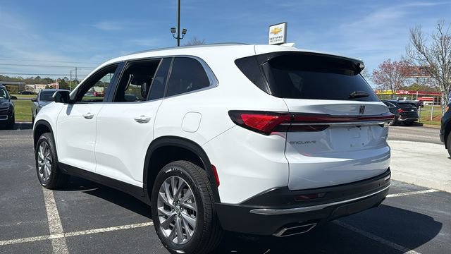 Used 2025 Buick Enclave Preferred image 5