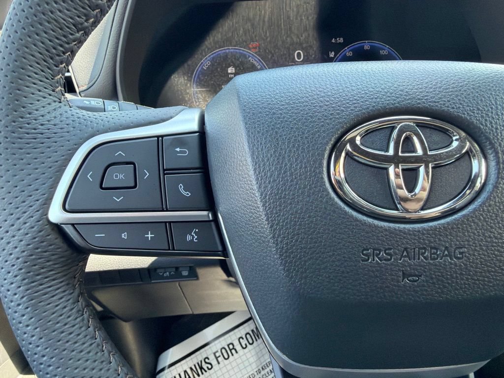 Used 2026 Toyota Sienna Limited FWD image 24