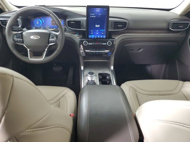 Used 2021 Ford Explorer Platinum w/ Equipment Group 601A image 16