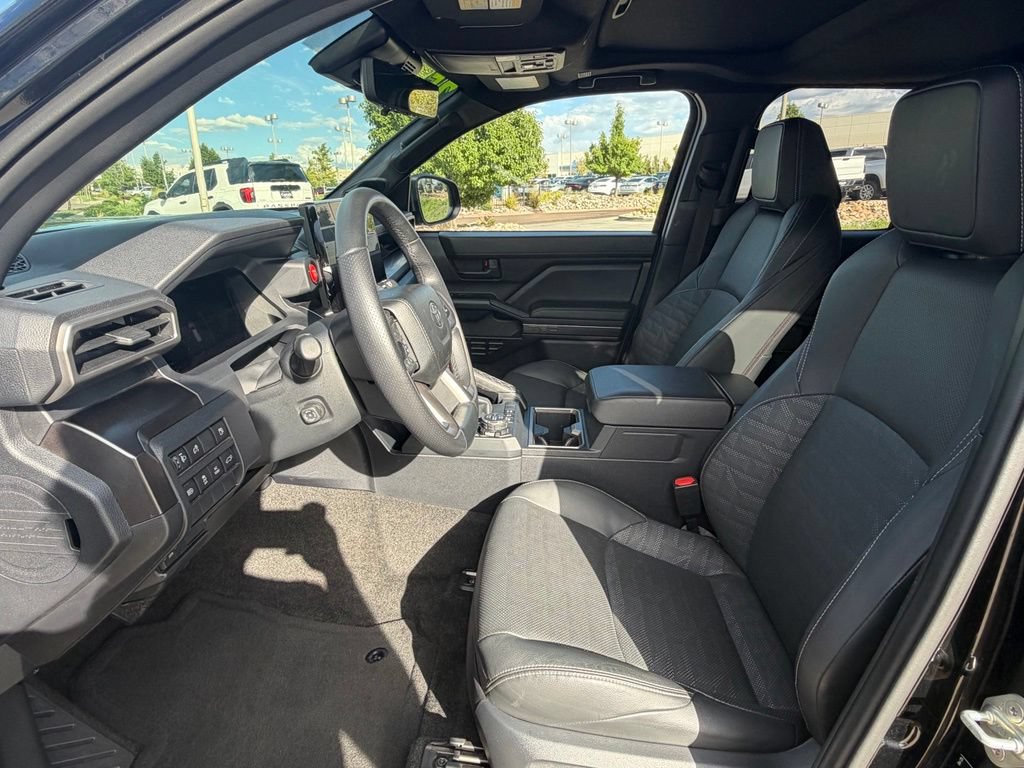 Used 2025 Toyota 4Runner TRD Off-Road Premium AWD/4WD image 27