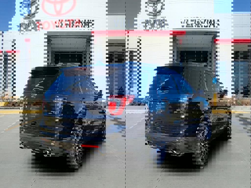 Used 2016 Ford Explorer Sport w/ Equipment Group 401A image 4