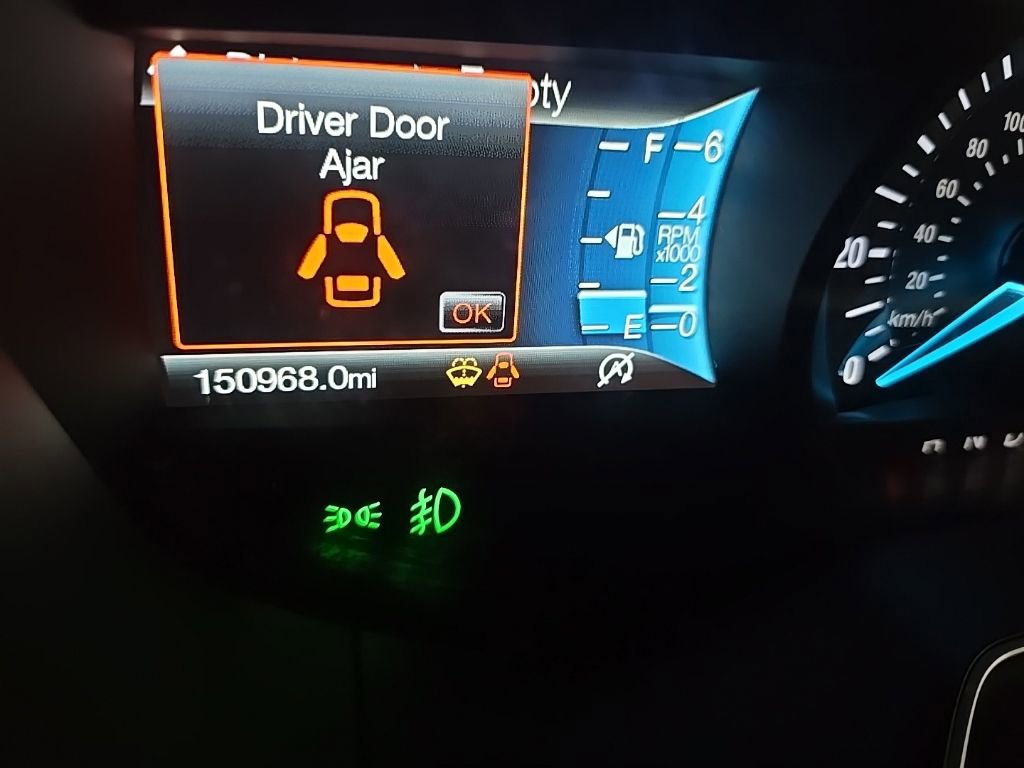 Used 2015 Ford Fusion SE w/ Equipment Group 202A FWD image 8