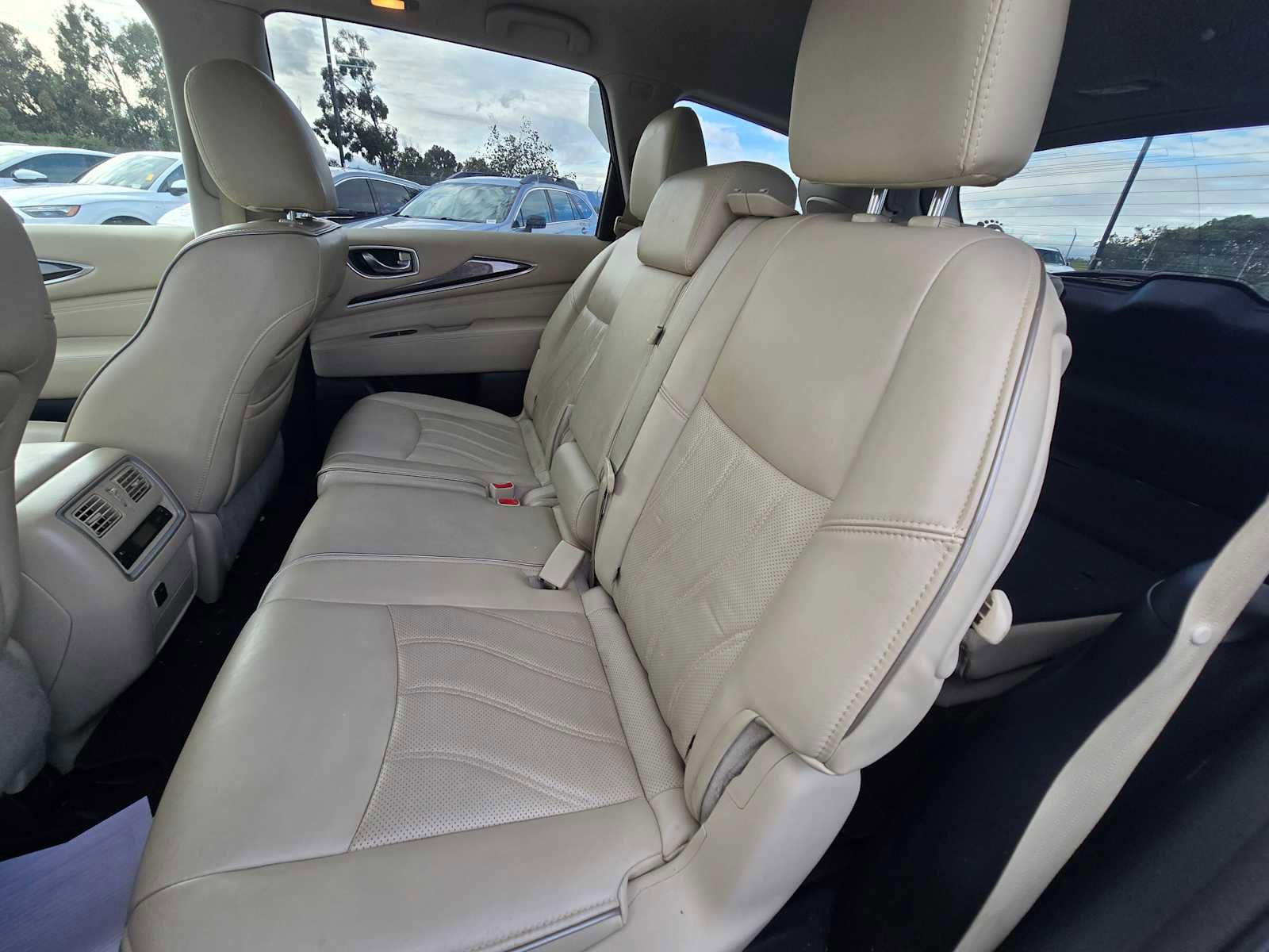 Used 2016 INFINITI QX60 AWD w/ Premium Plus Package image 21