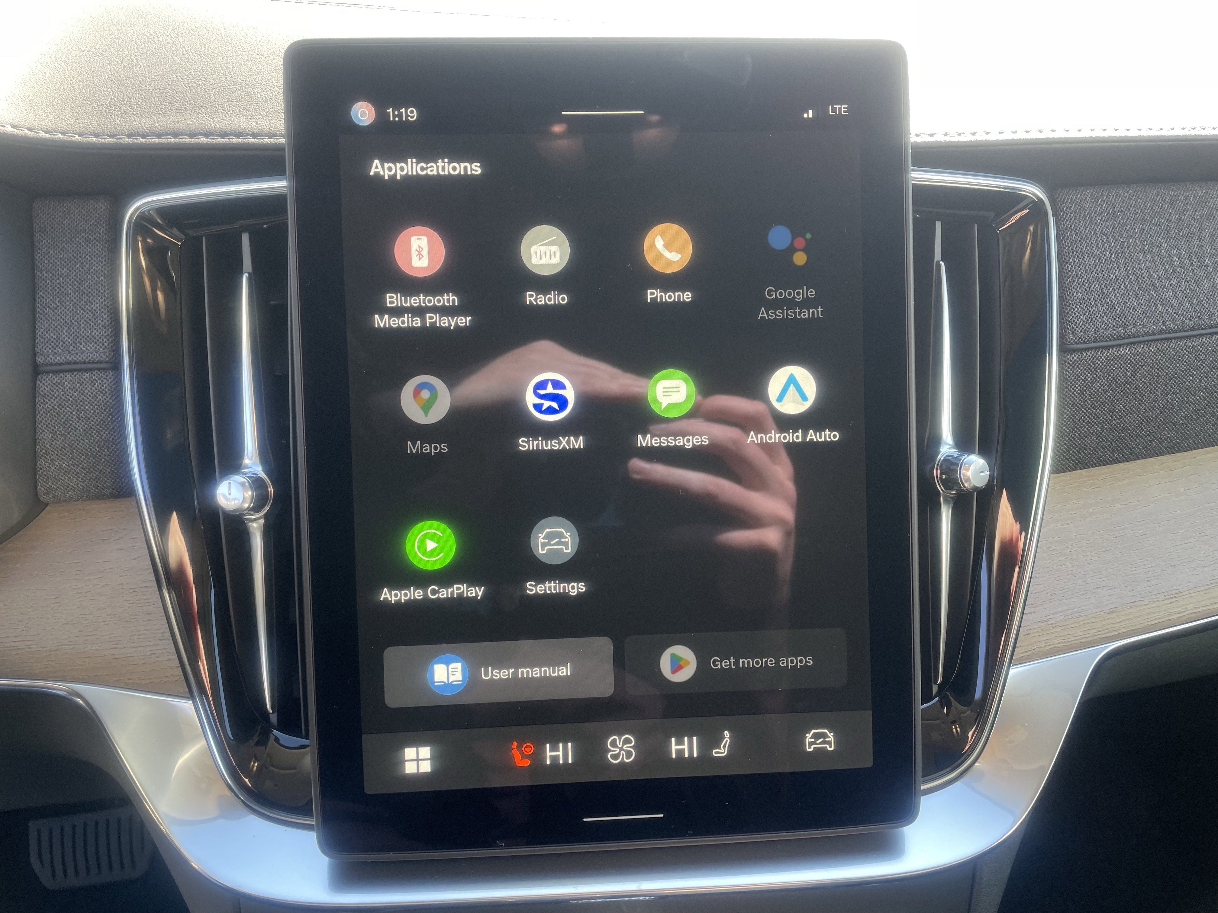 New 2026 Volvo XC90 B6 Plus w/ Protection Package Premier image 19