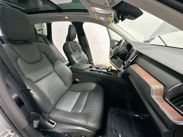 Used 2023 Volvo XC60 B5 Plus w/ Protection Package Premier AWD/4WD image 22