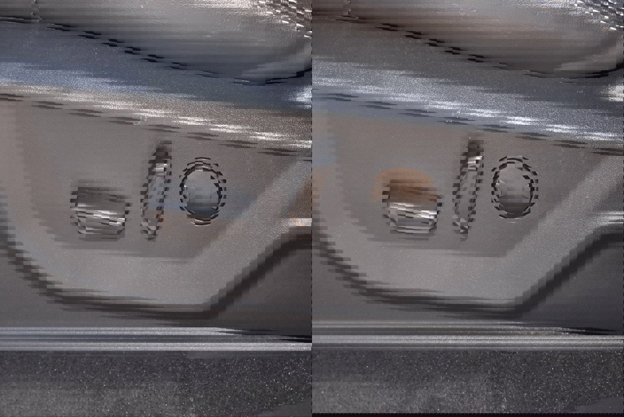 Certified 2025 Ford Expedition Platinum image 36