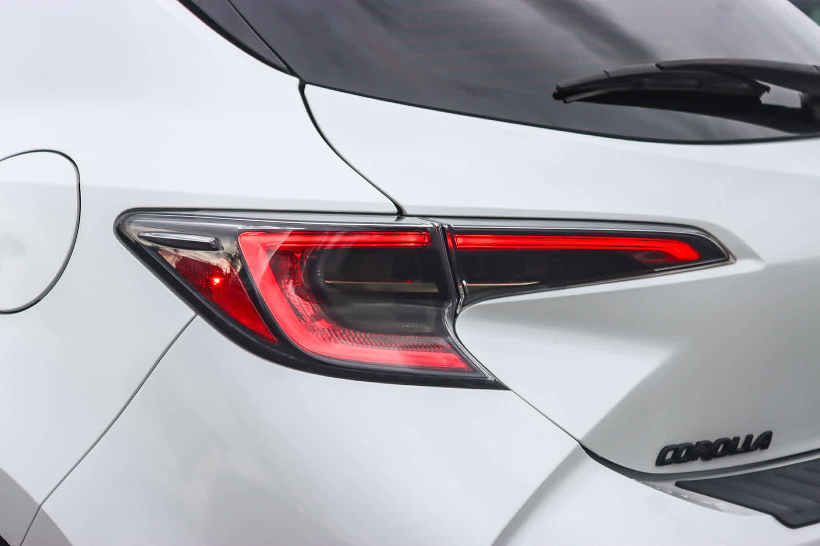 Used 2021 Toyota Corolla XSE image 8