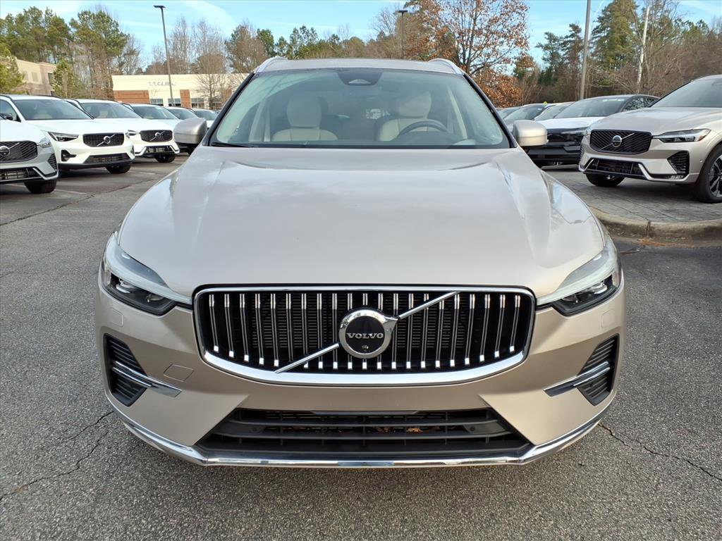 Certified 2023 Volvo XC60 B5 Plus w/ Climate Package image 8