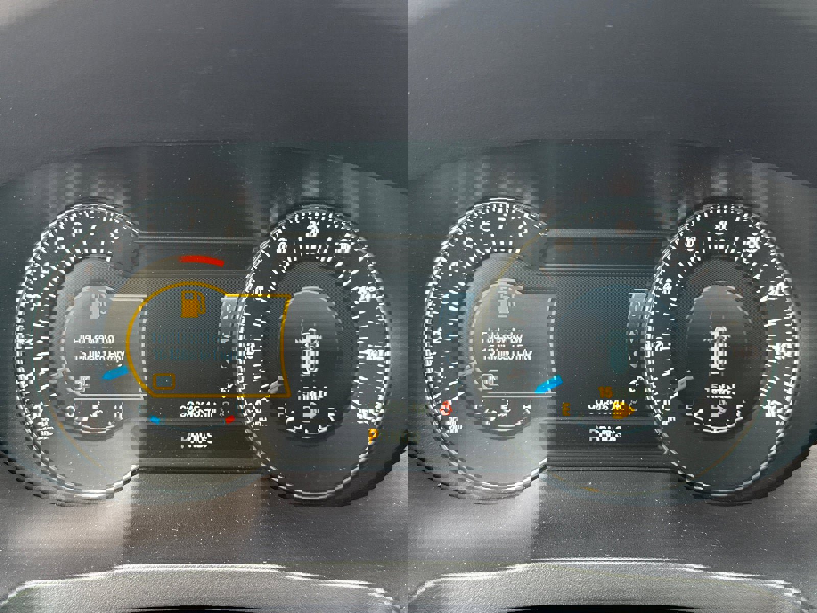 Used 2017 Ford Explorer Platinum image 38