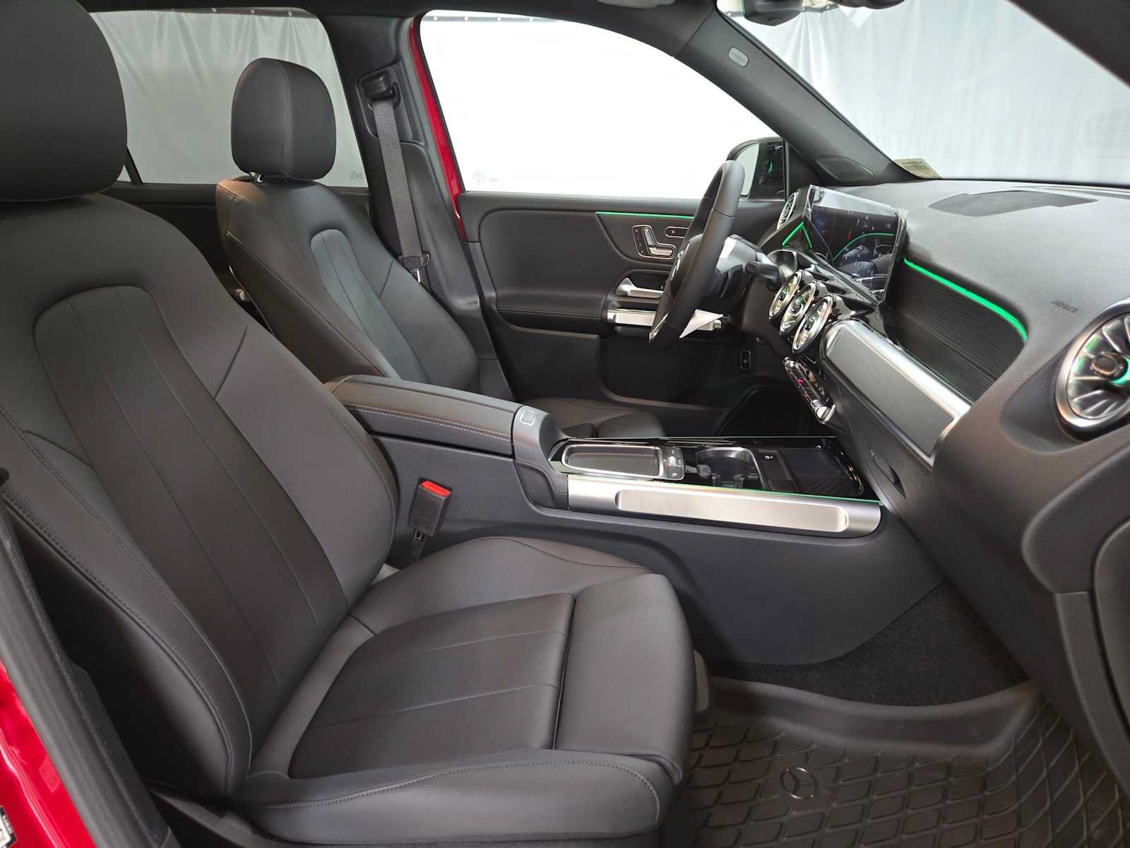 New 2026 Mercedes-Benz GLB 250 4MATIC image 11
