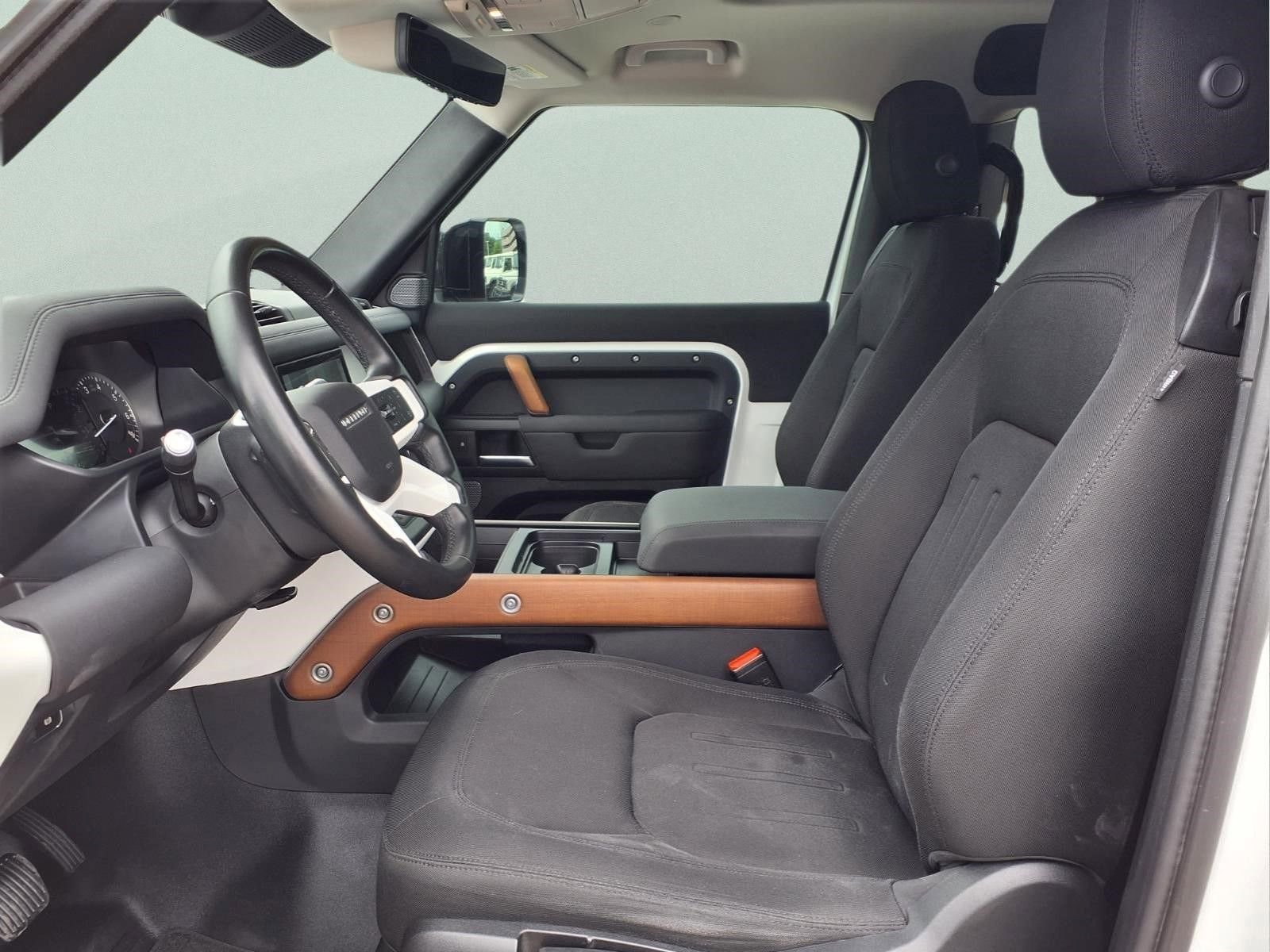 Used 2022 Land Rover Defender 90 AWD/4WD image 10