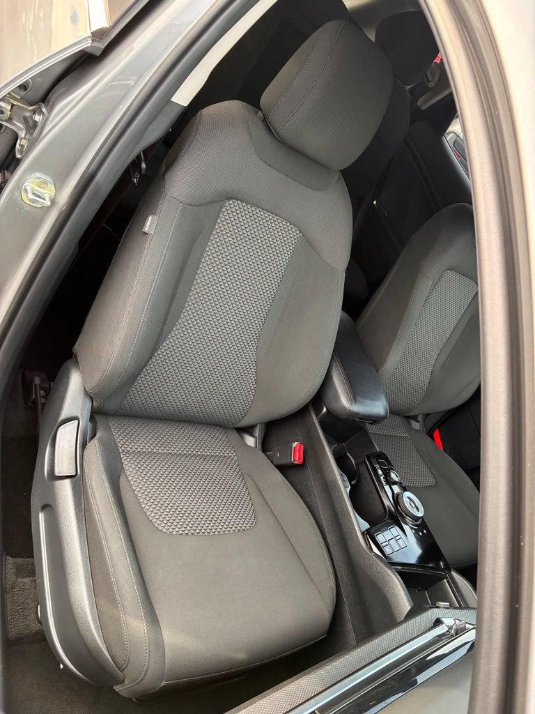 Used 2023 Kia Sportage LX AWD/4WD image 19