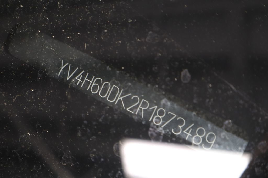 Used 2024 Volvo XC60 T8 Core image 33