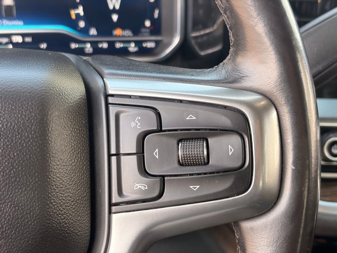 Used 2022 Chevrolet Silverado 1500 LT RWD image 23