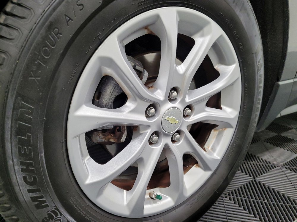 Used 2018 Chevrolet Equinox LS image 31