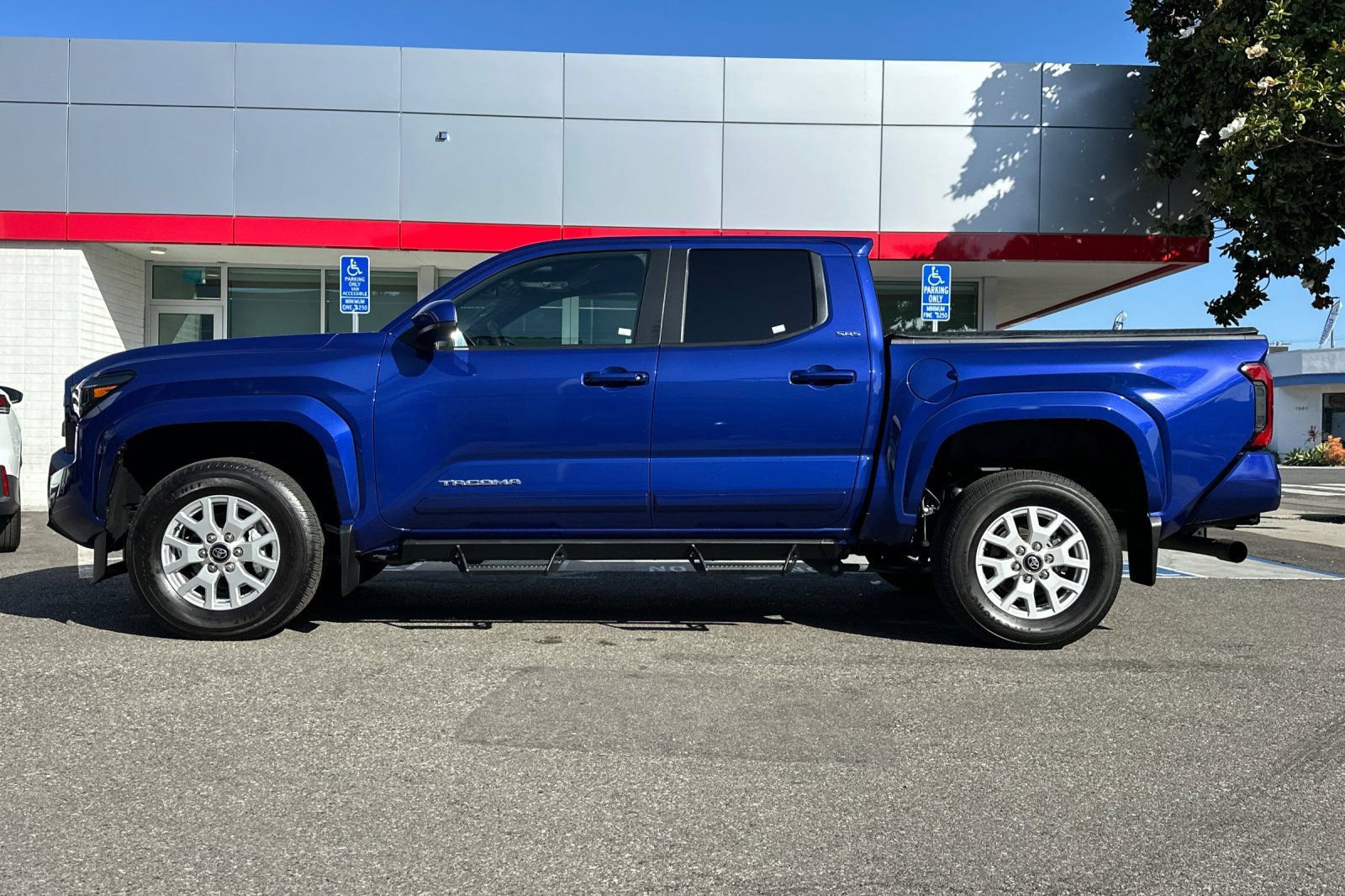 Certified 2025 Toyota Tacoma SR5 RWD image 7