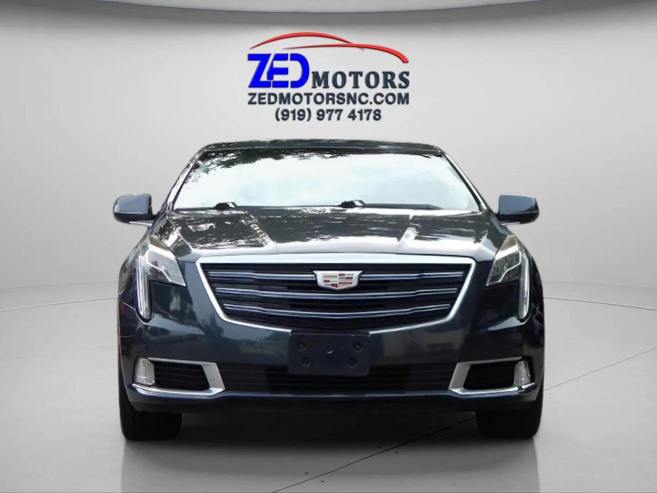 Used 2019 Cadillac XTS Luxury image 2