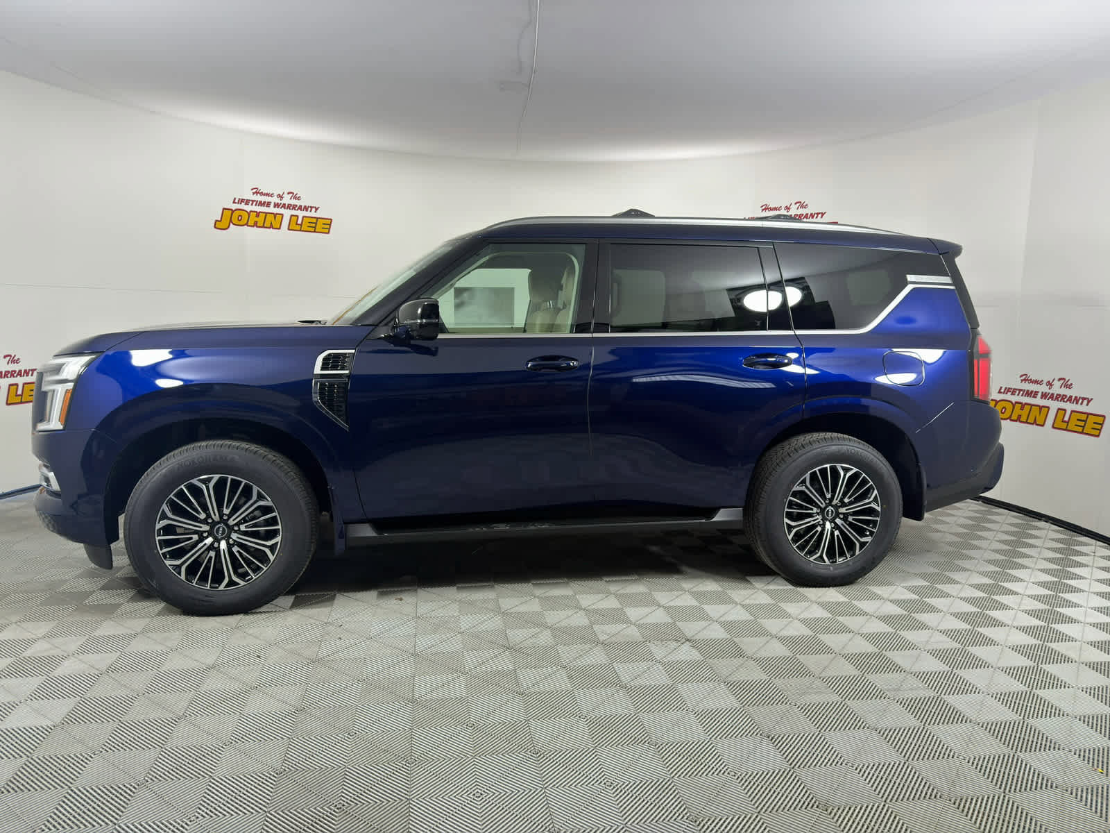 New 2026 Nissan Armada Platinum image 2