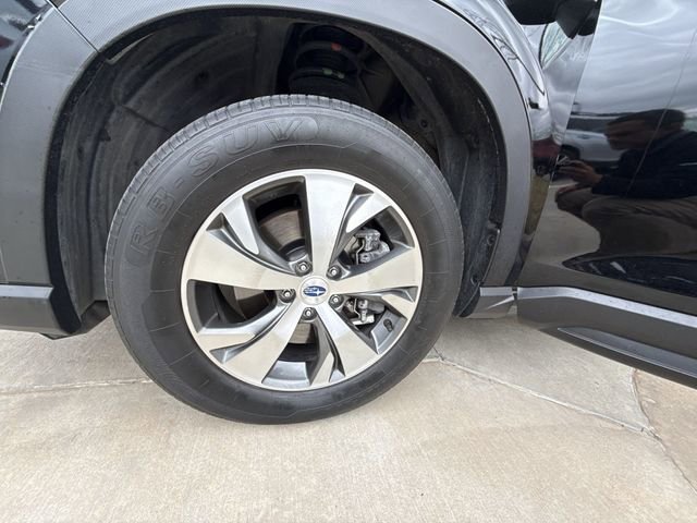 Used 2019 Subaru Ascent Premium image 2