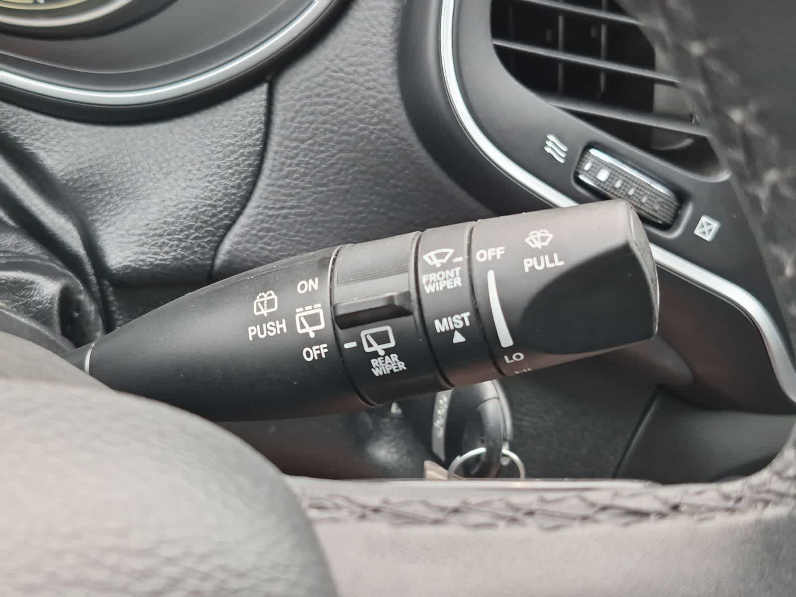 Used 2022 Jeep Cherokee Latitude AWD/4WD image 25