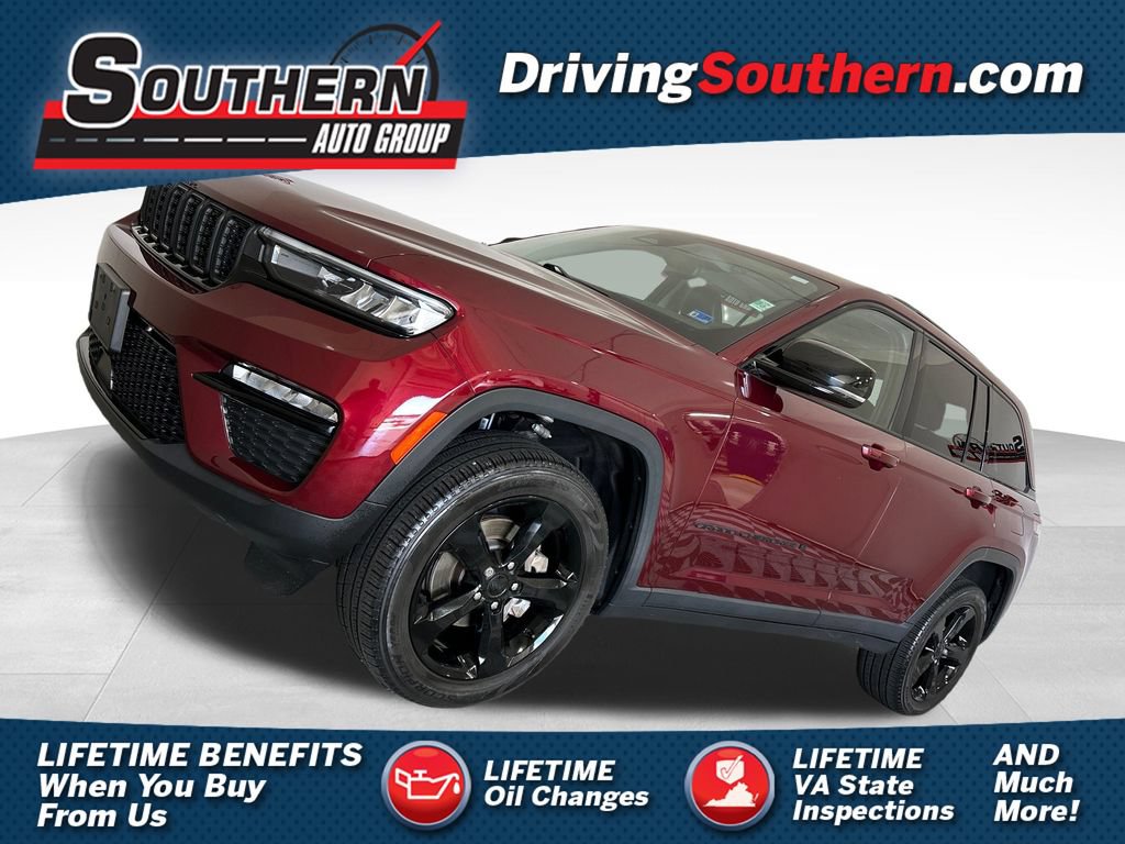 Used 2023 Jeep Grand Cherokee Limited w/ Black Appearance Package AWD/4WD image 1