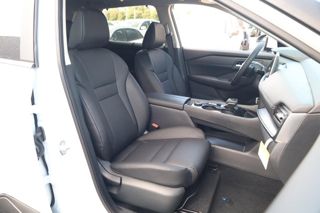 New 2026 Nissan Rogue SV w/ SV Premium Package image 23