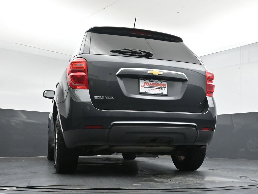 Used 2017 Chevrolet Equinox LT image 36