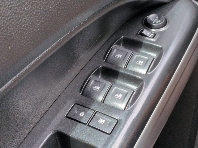 Used 2018 Chevrolet Colorado LT AWD/4WD image 24