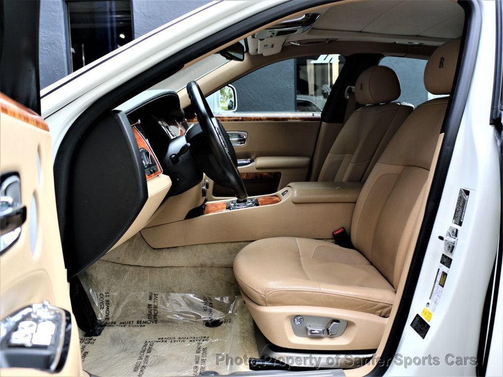Used 2010 Rolls-Royce Ghost RWD image 27