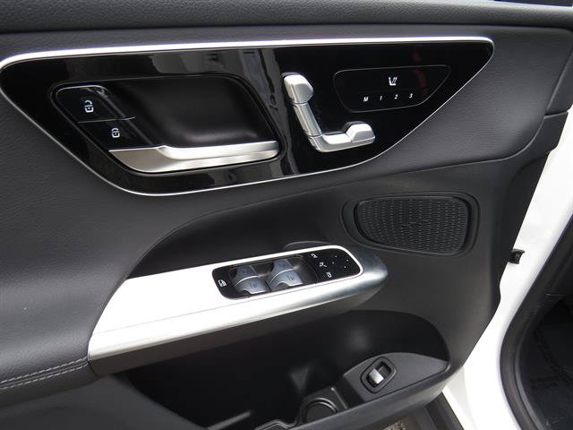 Used 2026 Mercedes-Benz GLC 300 4MATIC image 9