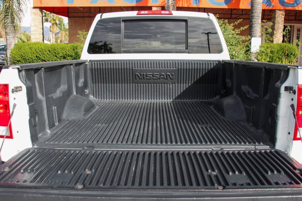 Used 2013 Nissan Titan SV w/ SV Value Truck Pkg image 8