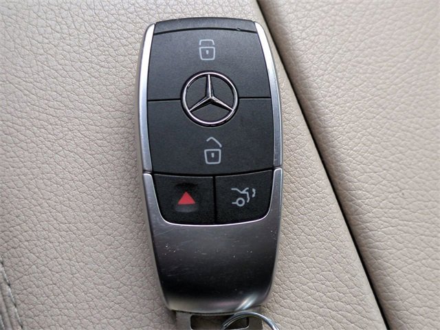 Used 2020 Mercedes-Benz C 300 Sedan image 35