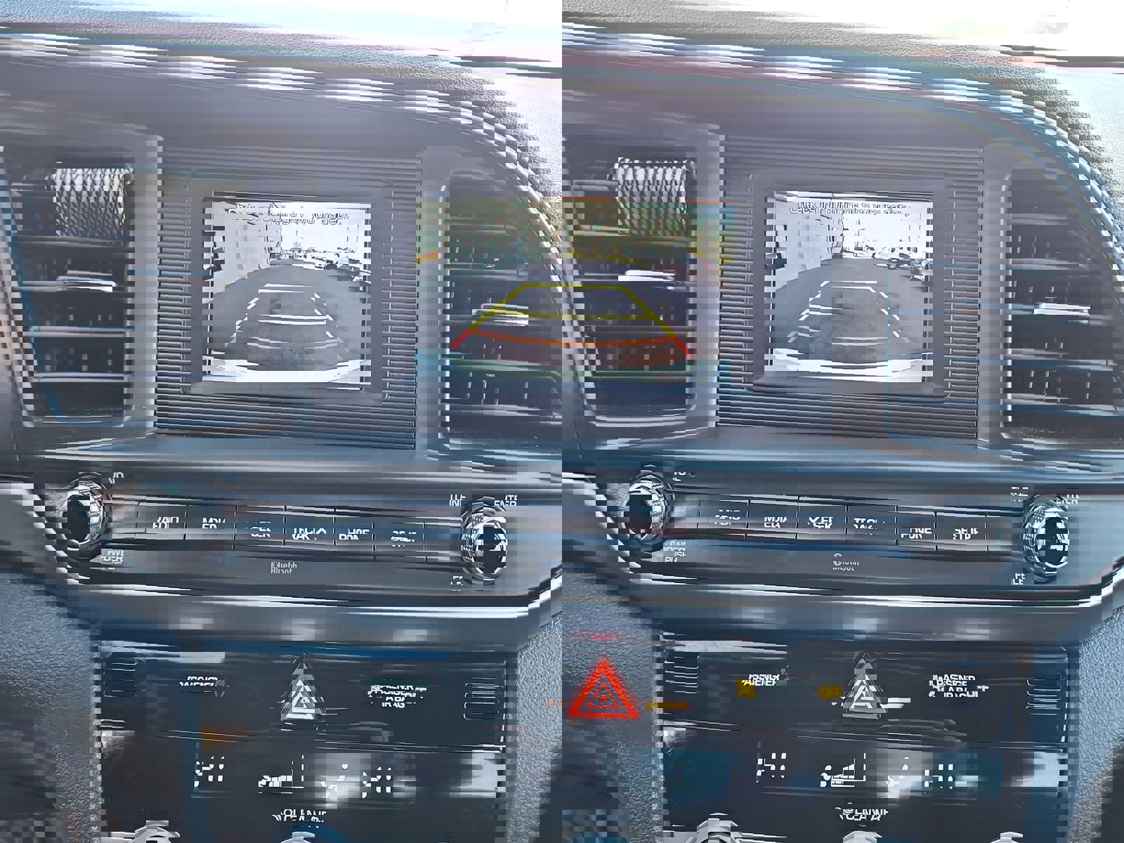 Used 2020 Hyundai Elantra SE w/ Cargo Package (C1) image 16