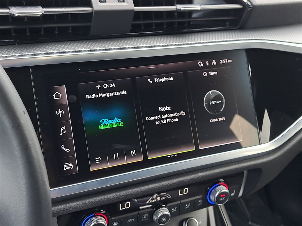 Used 2023 Audi Q3 2.0T Premium Plus w/ Premium Plus Package image 12