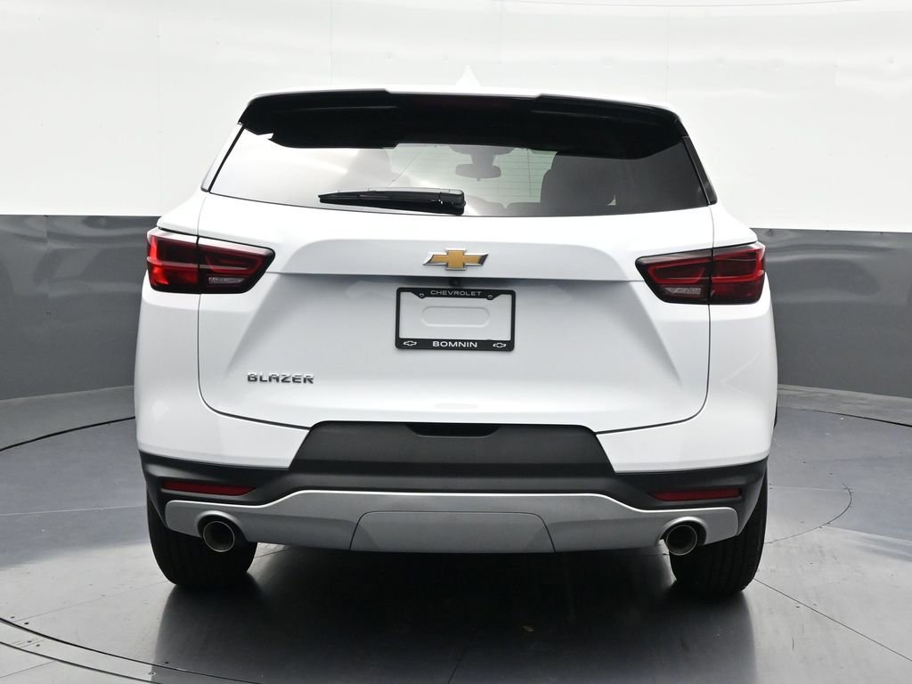 Used 2025 Chevrolet Blazer LT image 4
