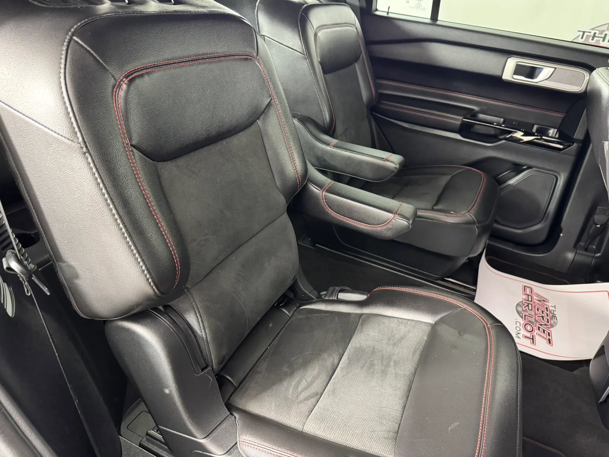 Used 2022 Ford Explorer ST-Line AWD/4WD image 38