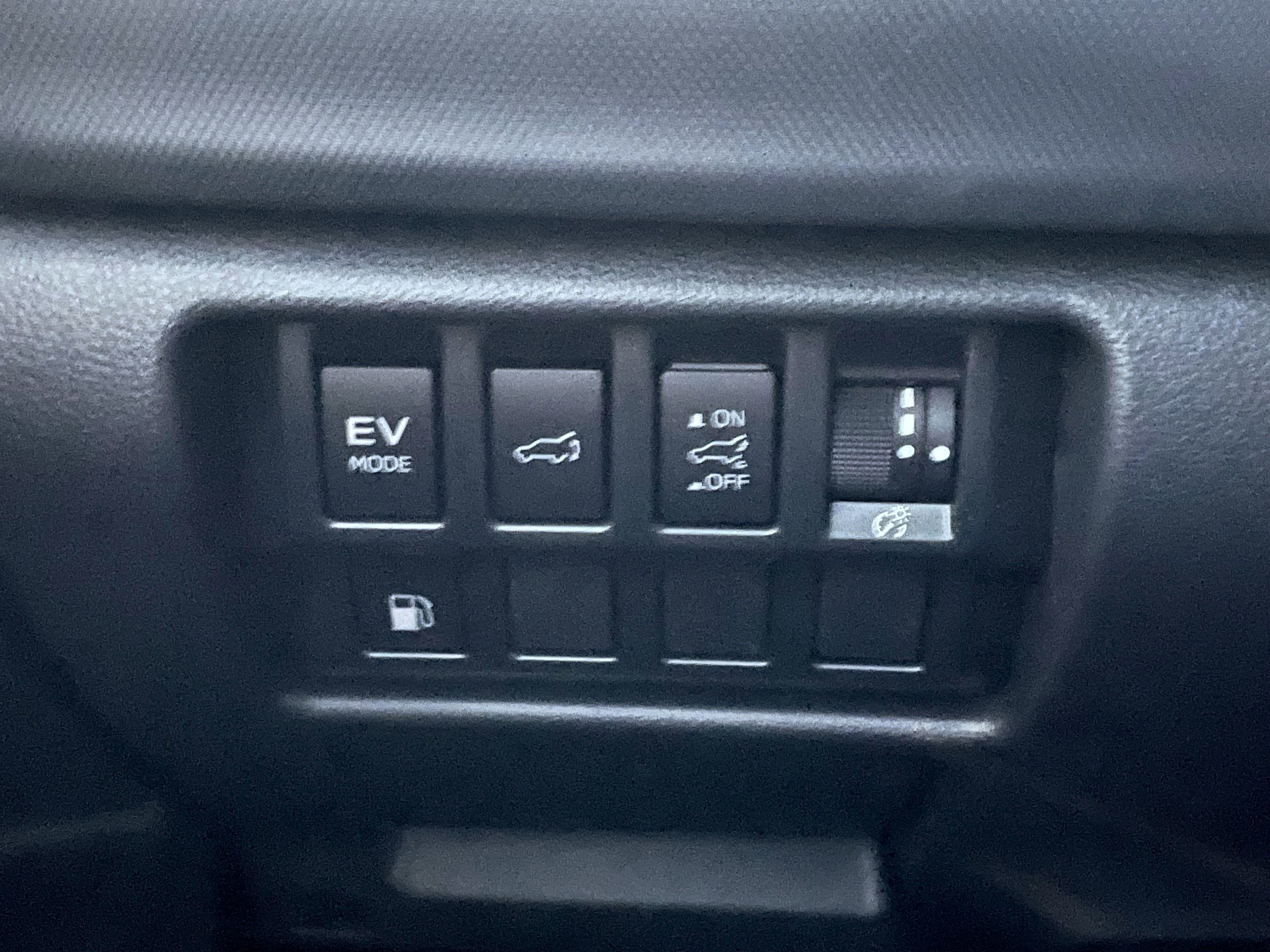 New 2025 Subaru Forester Limited image 32