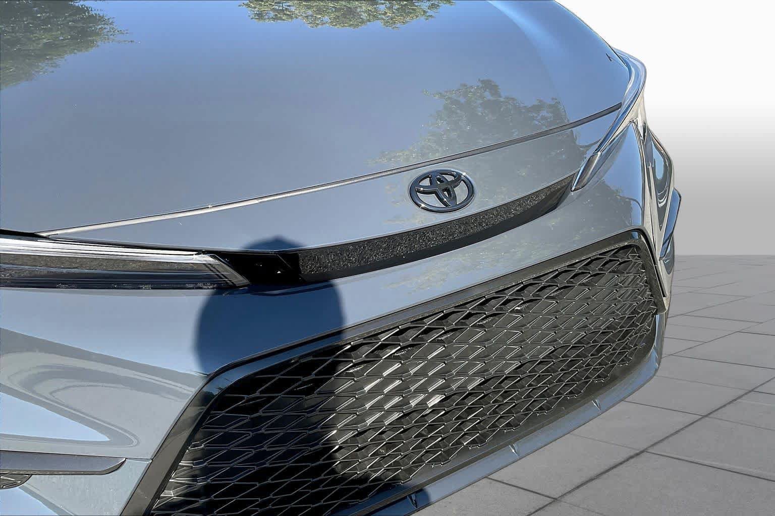 Used 2026 Toyota Corolla SE FWD image 29