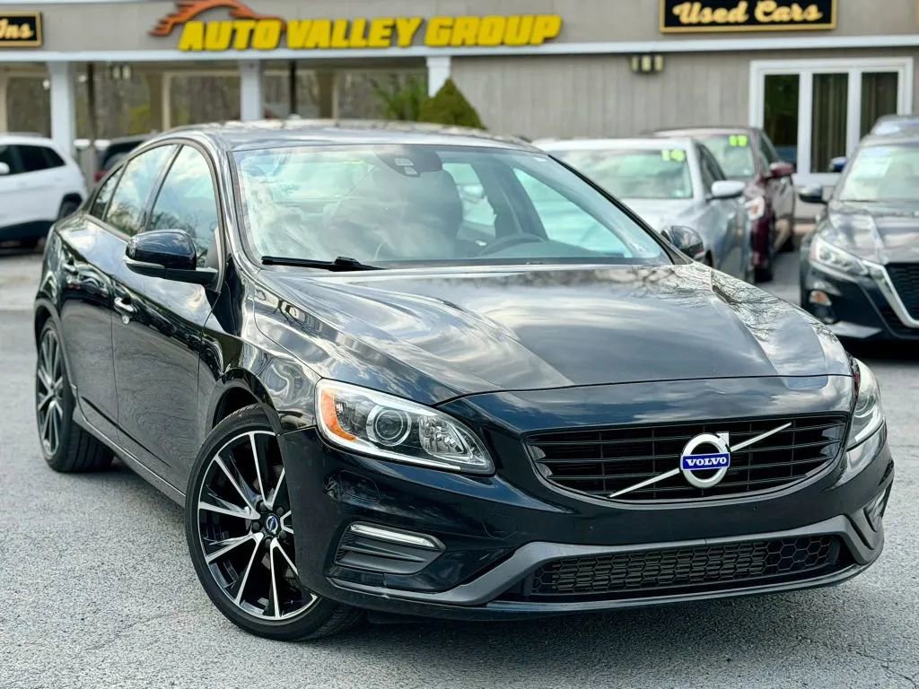 Used 2018 Volvo S60 T5 Dynamic w/ Vision Package image 1