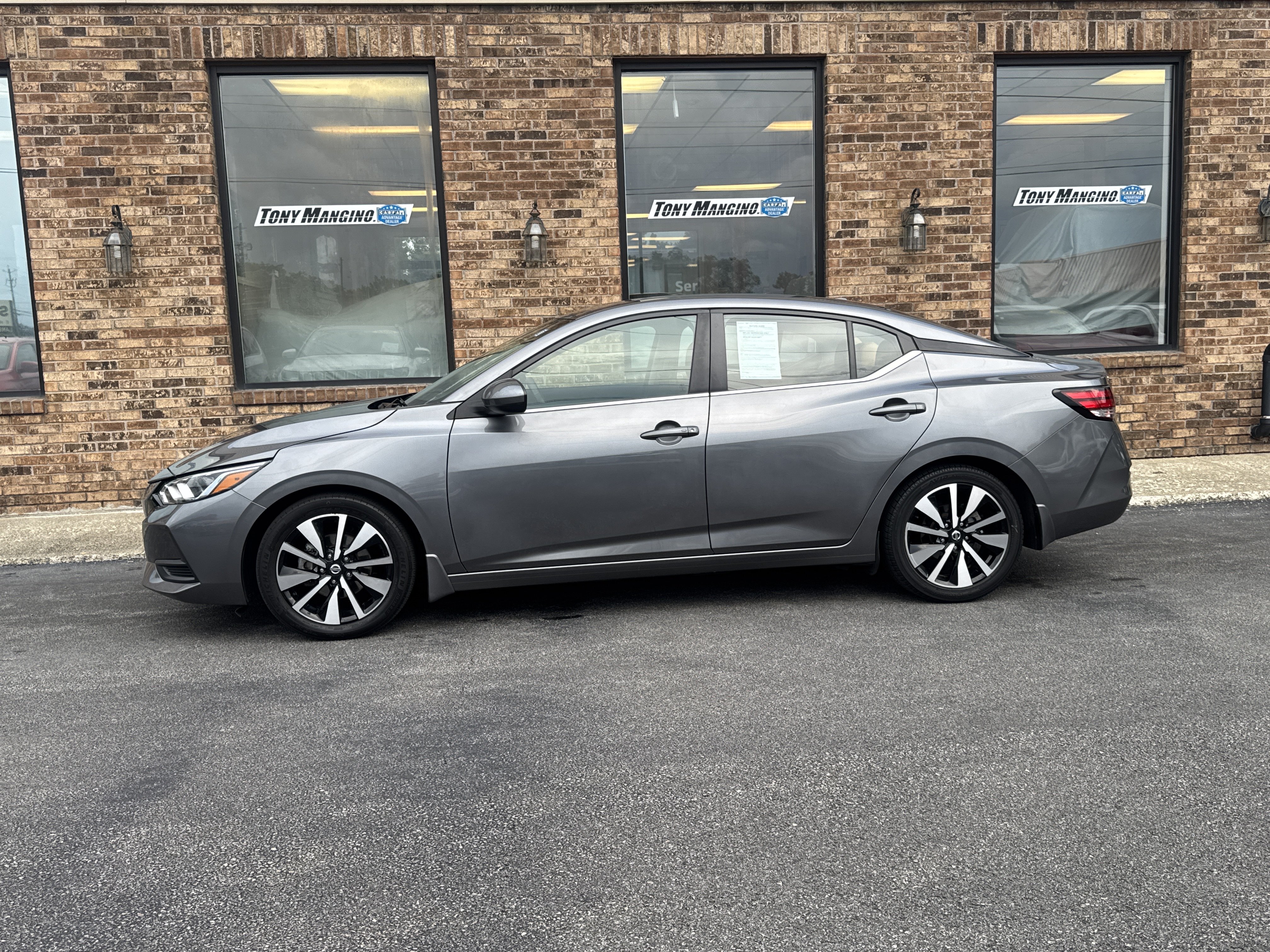 Used 2023 Nissan Sentra SV w/ SV Premium Package FWD image 2