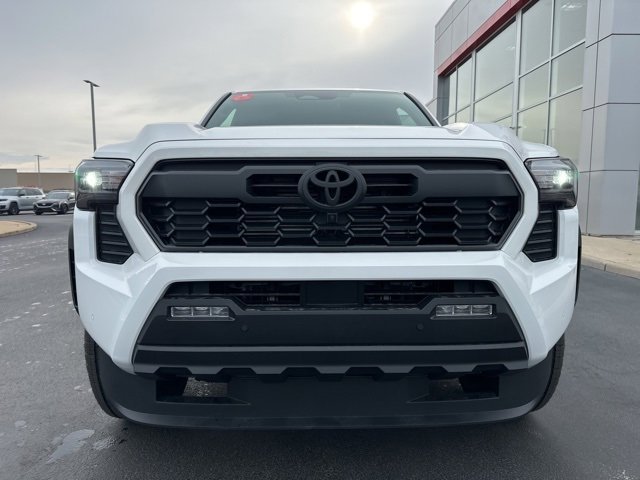 New 2025 Toyota Tacoma TRD Off-Road image 2
