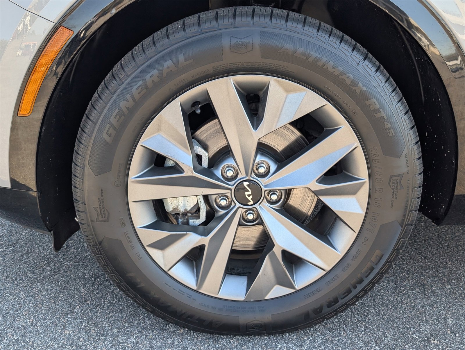 Used 2023 Kia Sportage SX image 13