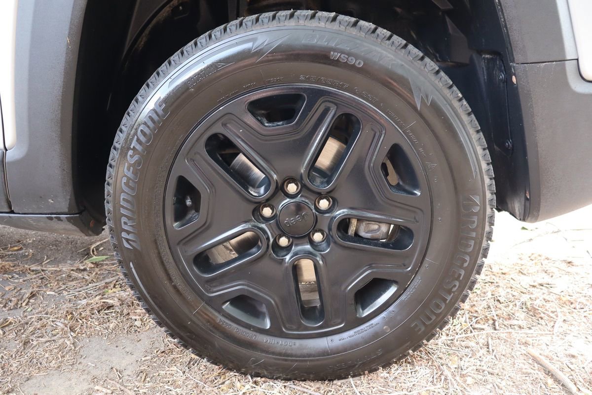 Used 2018 Jeep Renegade Trailhawk AWD/4WD image 44