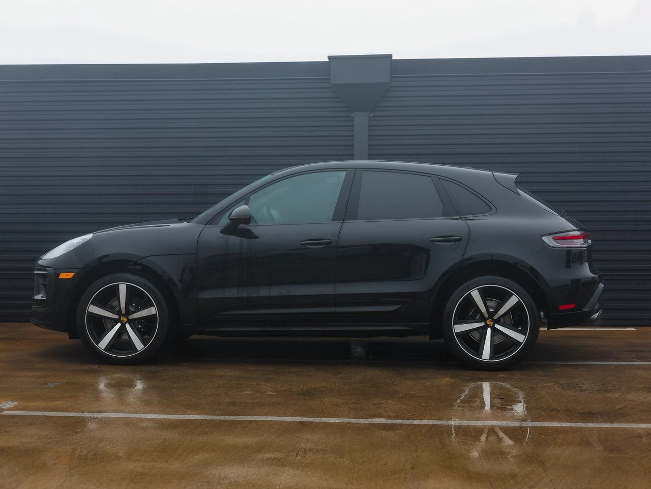 Certified 2026 Porsche Macan S AWD/4WD image 2